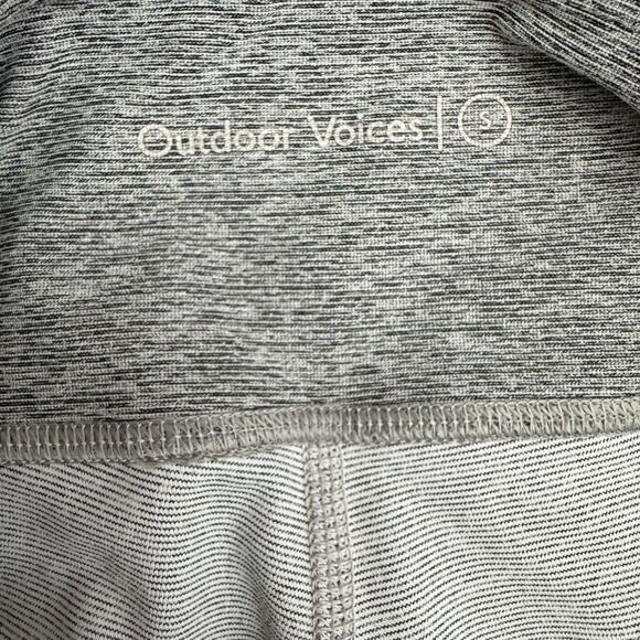 Outdoor Voices Gray Colorblock Warmup 3/4 Cropped Leggings Women's Small - Picture 6 of 7